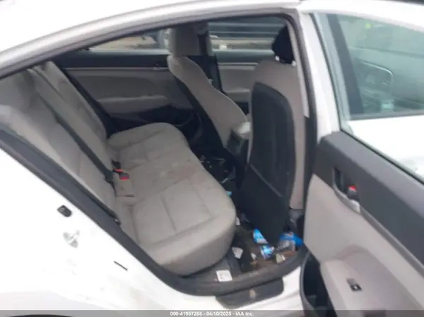 5NPD74LF5HH127099 2017 HYUNDAI ELANTRA - Image 8