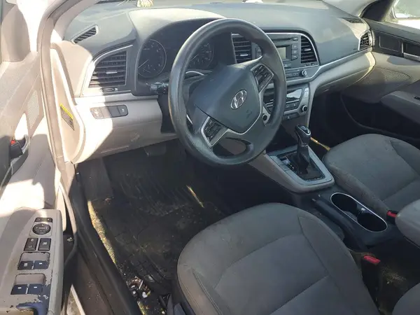 5NPD74LF5HH127684 2017 HYUNDAI ELANTRA - Image 8