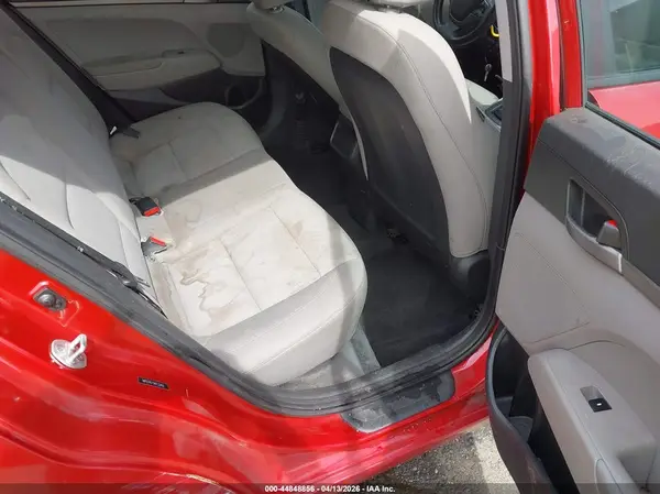 5NPD74LF5HH132402 2017 HYUNDAI ELANTRA - Image 8