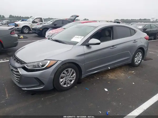 5NPD74LF5HH137387 2017 HYUNDAI ELANTRA - Image 2