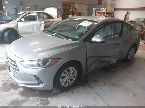 5NPD74LF5HH137874 2017 HYUNDAI ELANTRA - Image 2