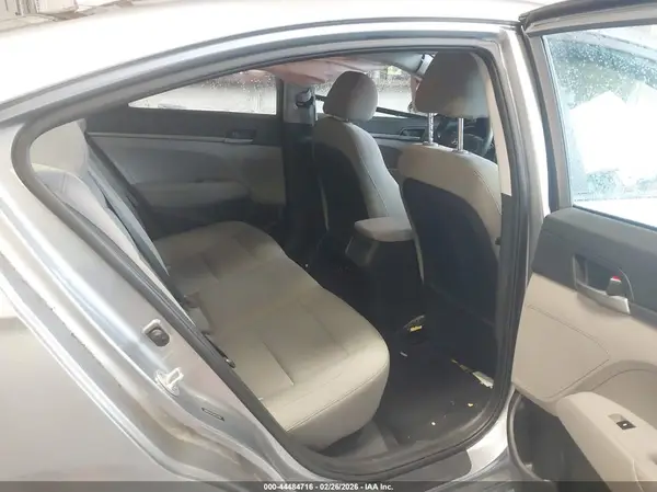 5NPD74LF5HH137874 2017 HYUNDAI ELANTRA - Image 8