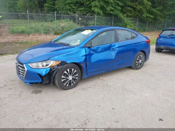 5NPD74LF5HH138765 2017 HYUNDAI ELANTRA - Image 2