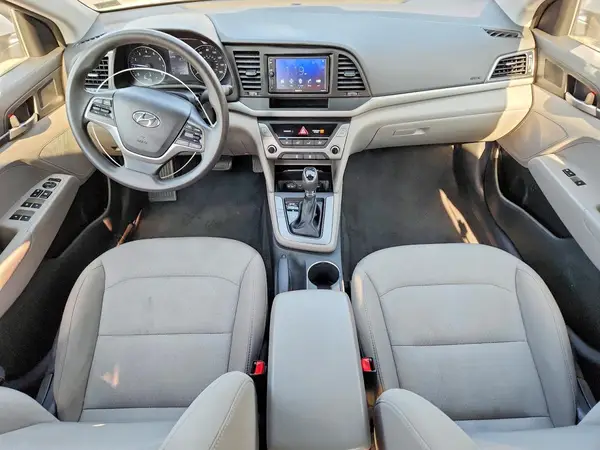 5NPD74LF5HH140211 2017 HYUNDAI ELANTRA - Image 8