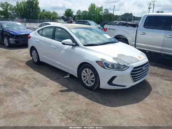 5NPD74LF5HH143271 2017 HYUNDAI ELANTRA - Image 1