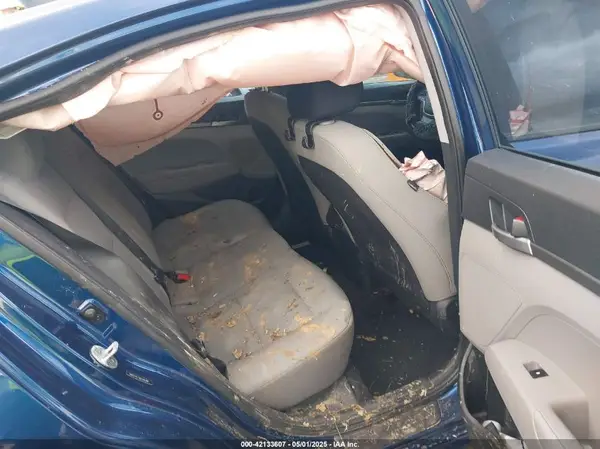 5NPD74LF5HH144288 2017 HYUNDAI ELANTRA - Image 8