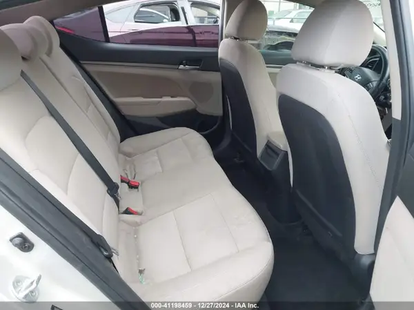 5NPD74LF5HH146168 2017 HYUNDAI ELANTRA - Image 8