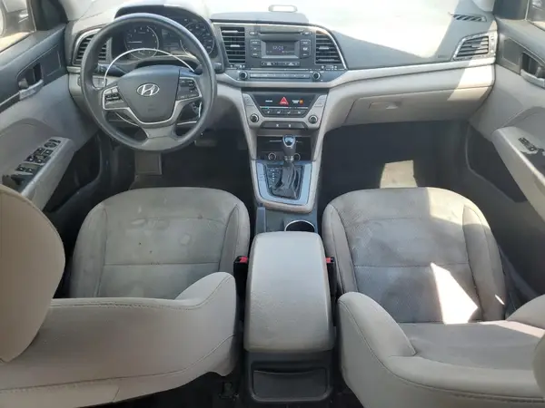 5NPD74LF5HH148910 2017 HYUNDAI ELANTRA - Image 8