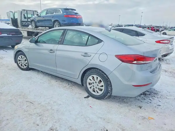 5NPD74LF5HH160779 2017 HYUNDAI ELANTRA - Image 2