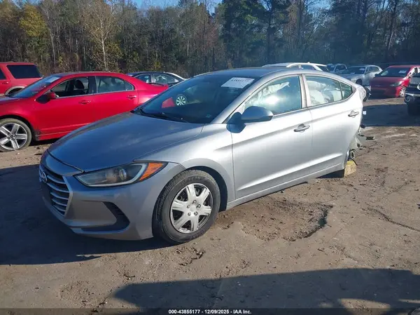 5NPD74LF5HH163987 2017 HYUNDAI ELANTRA - Image 2