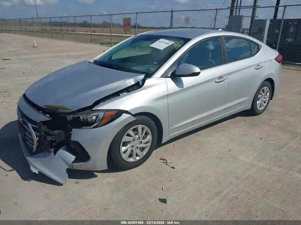5NPD74LF5HH165707 2017 HYUNDAI ELANTRA - Image 2