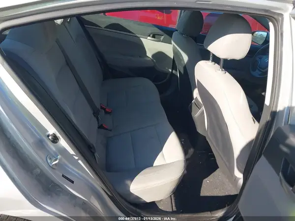 5NPD74LF5HH174374 2017 HYUNDAI ELANTRA - Image 8