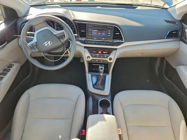 5NPD74LF5HH174665 2017 HYUNDAI ELANTRA - Image 8