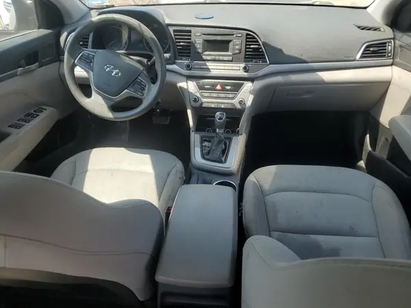 5NPD74LF5HH176710 2017 HYUNDAI ELANTRA - Image 8