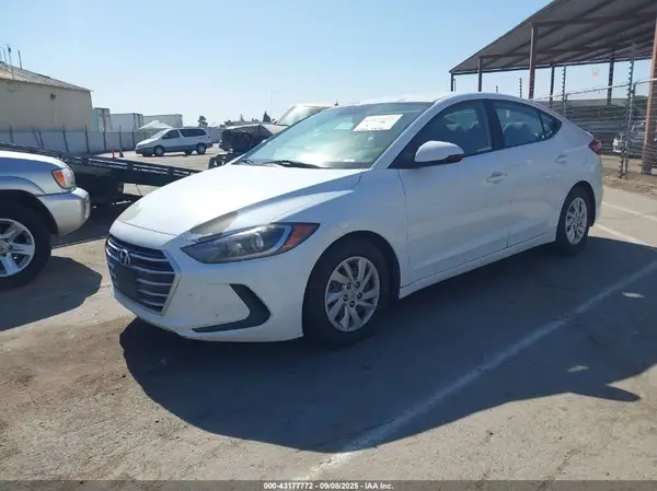 5NPD74LF5HH184161 2017 HYUNDAI ELANTRA - Image 2