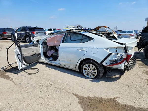 5NPD74LF5HH206966 2017 HYUNDAI ELANTRA - Image 2