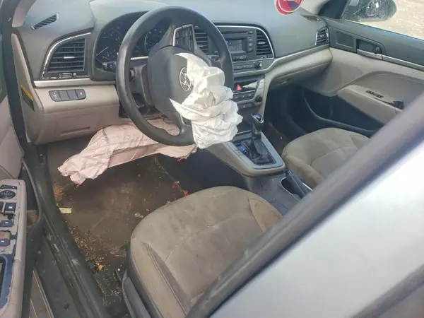 5NPD74LF5HH209527 2017 HYUNDAI ELANTRA - Image 8