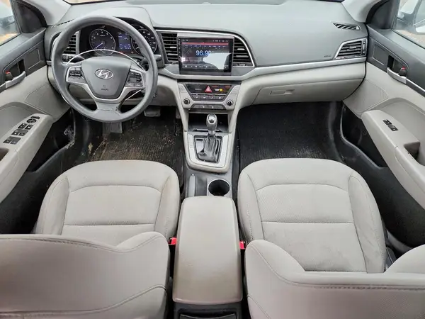 5NPD74LF5HH210404 2017 HYUNDAI ELANTRA - Image 8