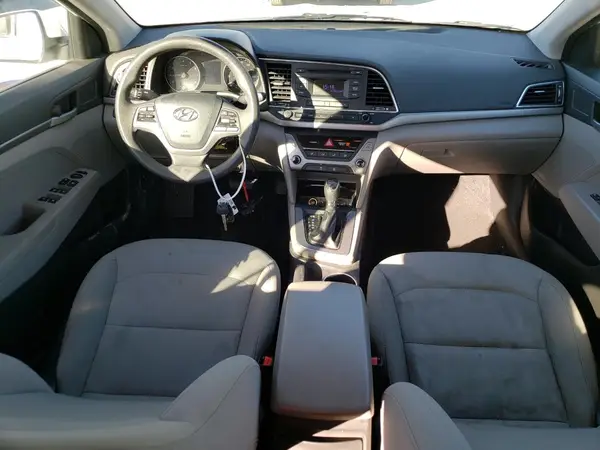 5NPD74LF5HH212458 2017 HYUNDAI ELANTRA - Image 8