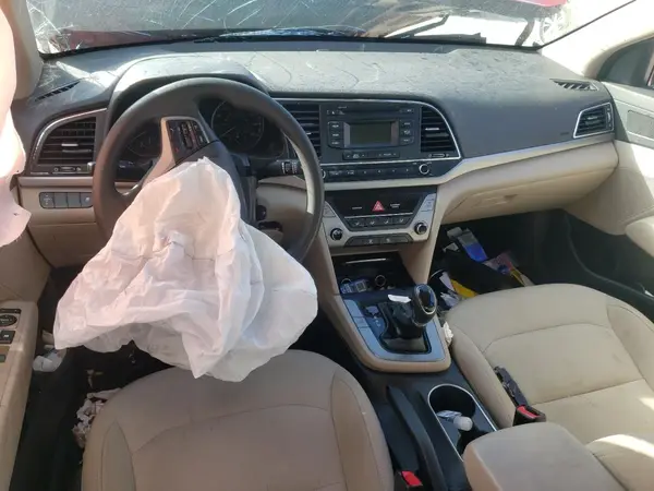 5NPD74LF5JH224048 2018 HYUNDAI ELANTRA - Image 8
