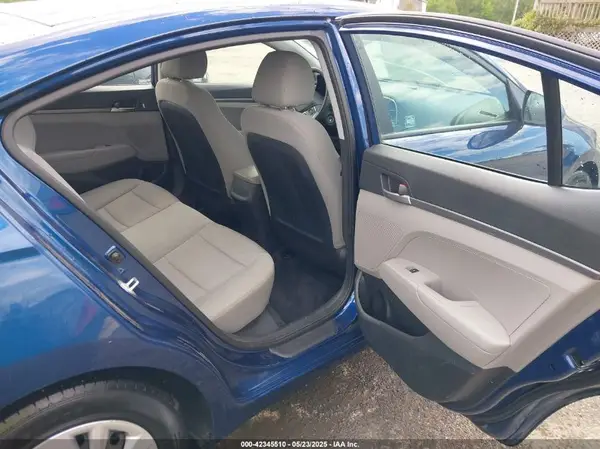 5NPD74LF5JH224194 2018 HYUNDAI ELANTRA - Image 8