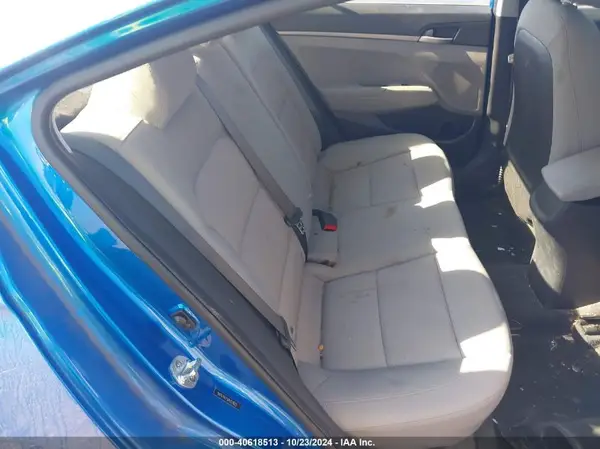 5NPD74LF5JH227872 2018 HYUNDAI ELANTRA - Image 8
