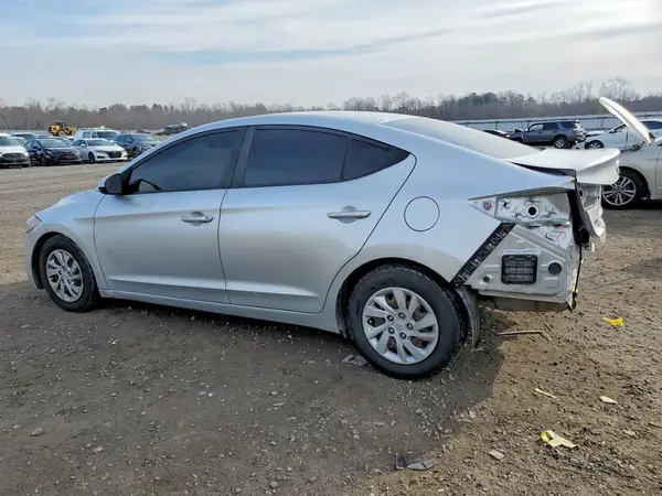 5NPD74LF5JH233719 2018 HYUNDAI ELANTRA - Image 2