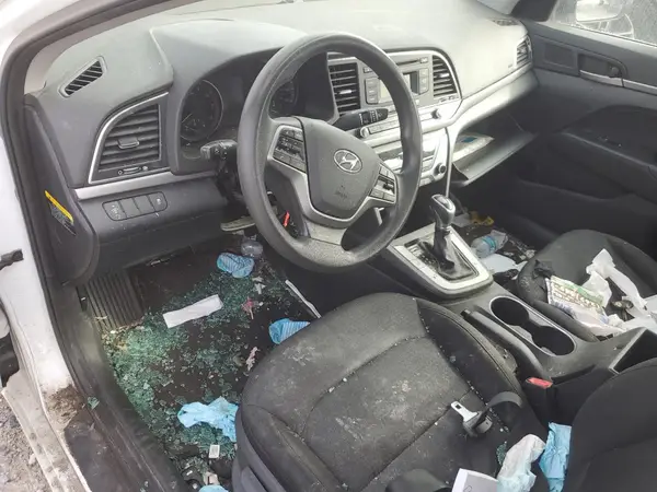 5NPD74LF5JH253971 2018 HYUNDAI ELANTRA - Image 8