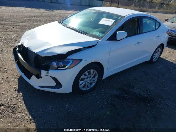 5NPD74LF5JH256904 2018 HYUNDAI ELANTRA - Image 2