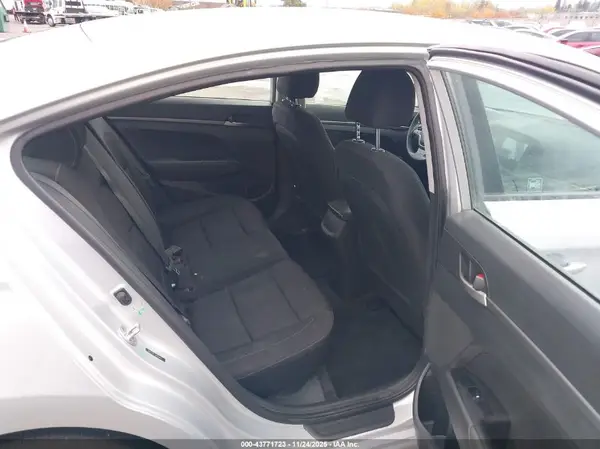 5NPD74LF5JH259415 2018 HYUNDAI ELANTRA - Image 8
