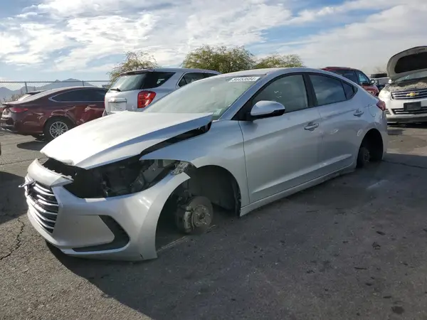 5NPD74LF5JH260757 2018 HYUNDAI ELANTRA - Image 1