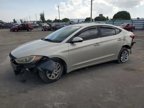 5NPD74LF5JH261553 2018 HYUNDAI ELANTRA