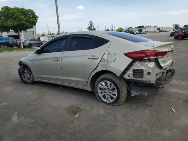 5NPD74LF5JH261553 2018 HYUNDAI ELANTRA - Image 2