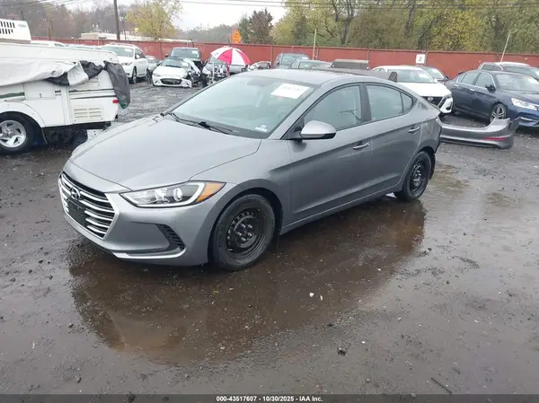 5NPD74LF5JH267952 2018 HYUNDAI ELANTRA - Image 2