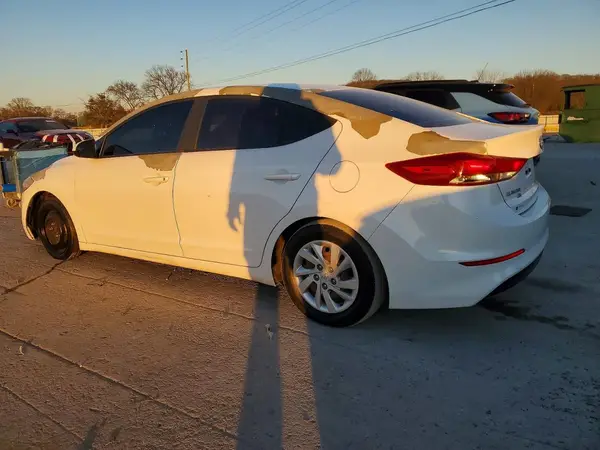 5NPD74LF5JH271872 2018 HYUNDAI ELANTRA - Image 2