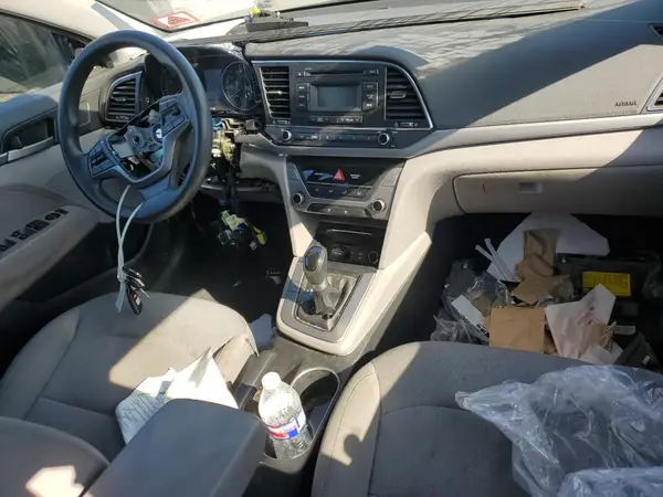 5NPD74LF5JH277008 2018 HYUNDAI ELANTRA - Image 8