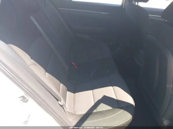 5NPD74LF5JH277946 2018 HYUNDAI ELANTRA - Image 8