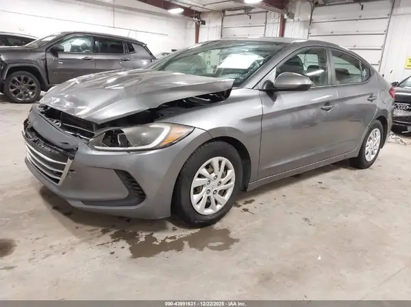 5NPD74LF5JH278143 2018 HYUNDAI ELANTRA - Image 2