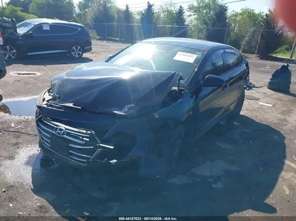 5NPD74LF5JH278773 2018 HYUNDAI ELANTRA - Image 2