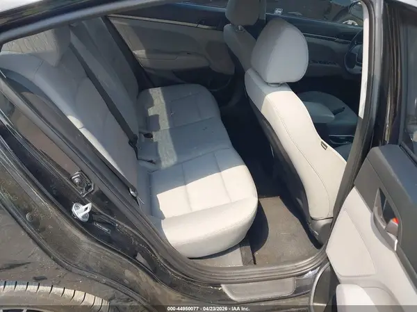 5NPD74LF5JH281642 2018 HYUNDAI ELANTRA - Image 8