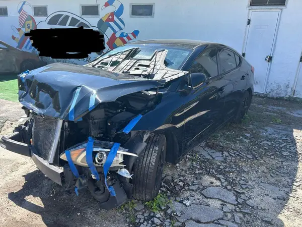 5NPD74LF5JH281723 2018 HYUNDAI ELANTRA - Image 2