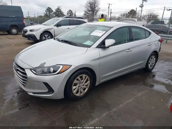 5NPD74LF5JH288235 2018 HYUNDAI ELANTRA - Image 2