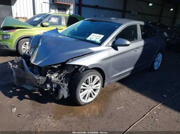5NPD74LF5JH291538 2018 HYUNDAI ELANTRA - Image 2
