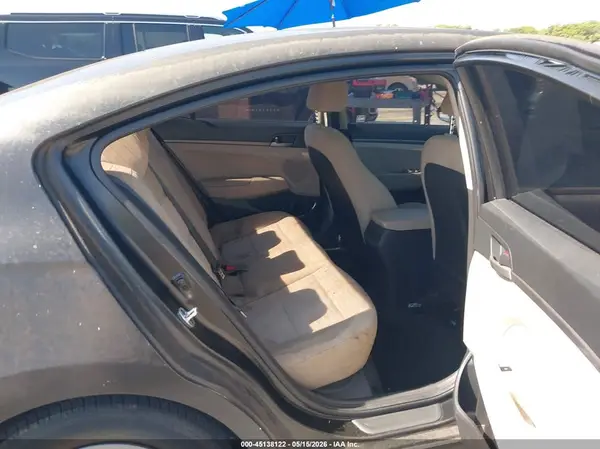 5NPD74LF5JH295850 2018 HYUNDAI ELANTRA - Image 8