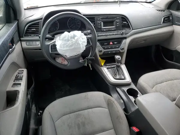 5NPD74LF5JH302599 2018 HYUNDAI ELANTRA - Image 8