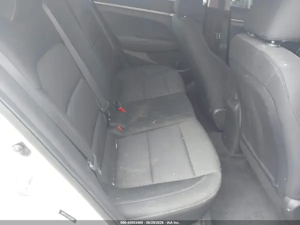 5NPD74LF5JH303090 2018 HYUNDAI ELANTRA - Image 8