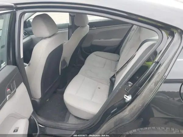 5NPD74LF5JH312467 2018 HYUNDAI ELANTRA - Image 8