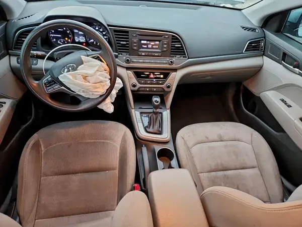 5NPD74LF5JH318995 2018 HYUNDAI ELANTRA - Image 8