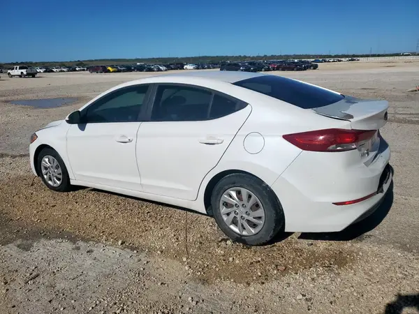 5NPD74LF5JH320679 2018 HYUNDAI ELANTRA - Image 2