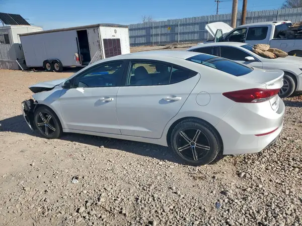 5NPD74LF5JH329026 2018 HYUNDAI ELANTRA - Image 2